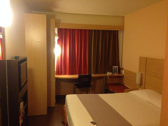 Hotel Ibis Lins Exterior foto